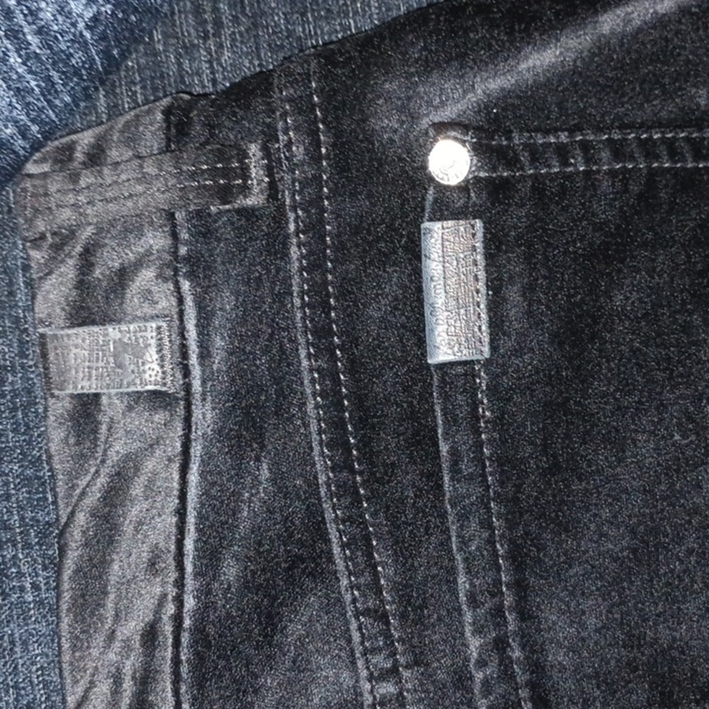 7 For All ManKind - Picture 4 of 9